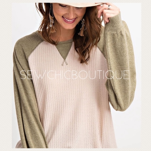 Long Sleeve Kiwi Color Block Thermal - Picture 1 of 8